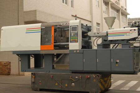 如何清洗伺服節(jié)能注塑機螺桿？清洗方法分享！