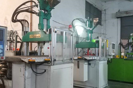 立式高速注塑機(jī)如何控制溫度？掌握這四點(diǎn)！